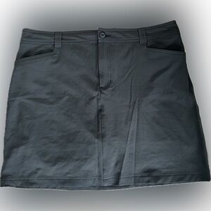 Eddie Bauer skort size 14. EUC. Smoke-free pet friendly home.